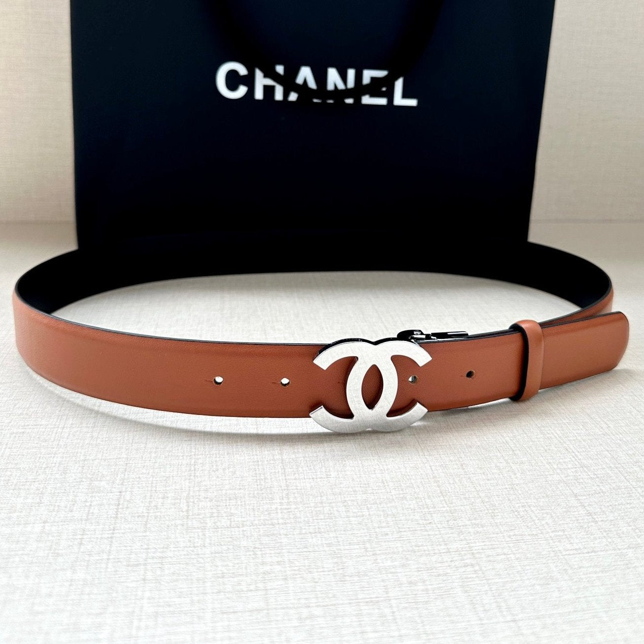 CHANEL 30MM BELT IN BRONZE BROWN AND BLACK CALFSKIN WITH SILVER HARDWARE