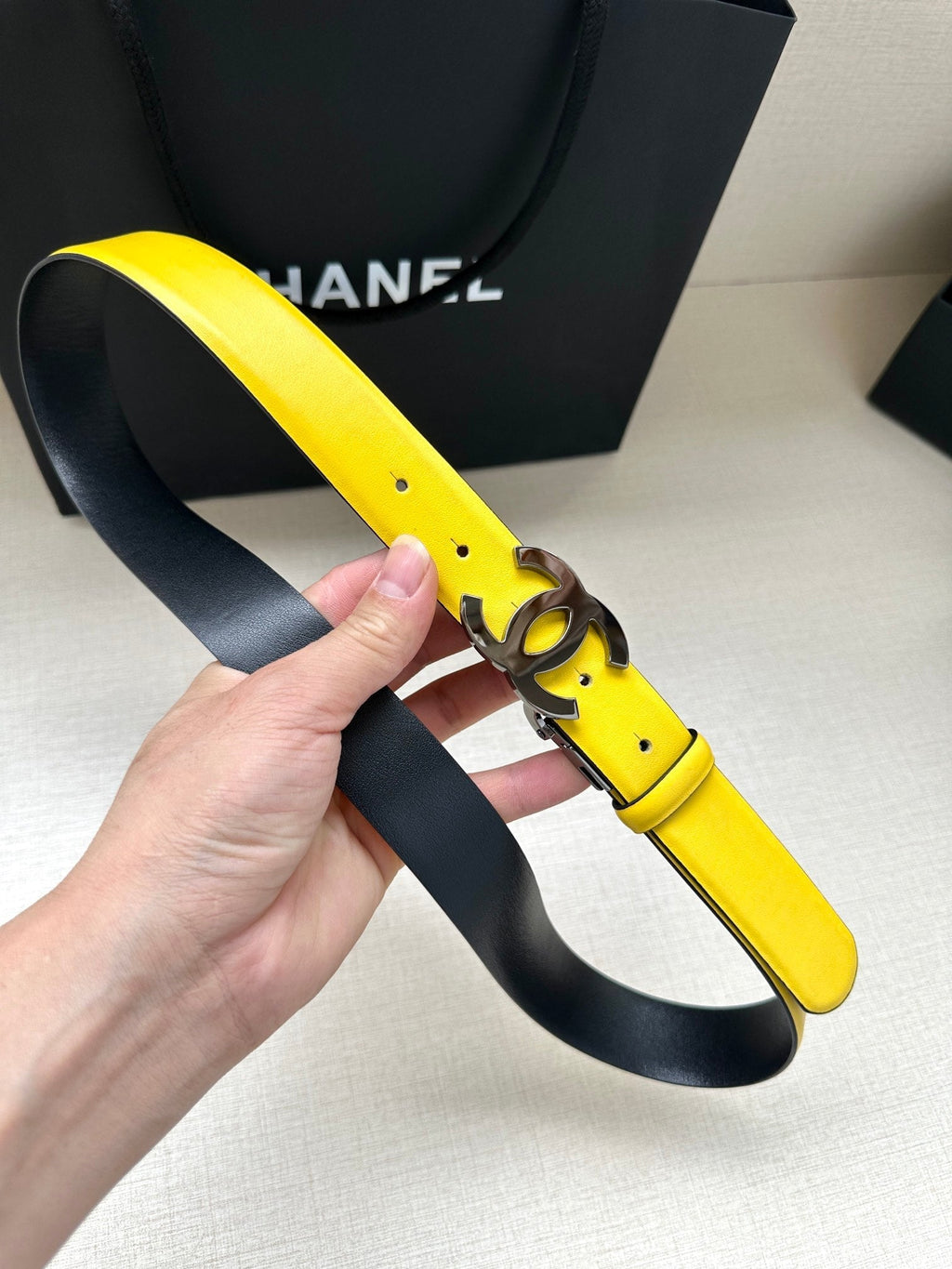 CHANEL 30MM BELT IN BRIGHT YELLOW AND BLACK CALFSKIN WITH SILVER HARDWARE