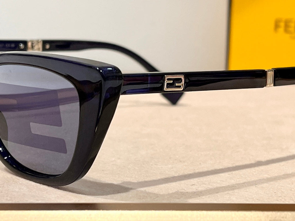 FENDI FOLDABLE FF DIAMONDS CAT EYE SUNGLASSES 548844 IN ACETATE