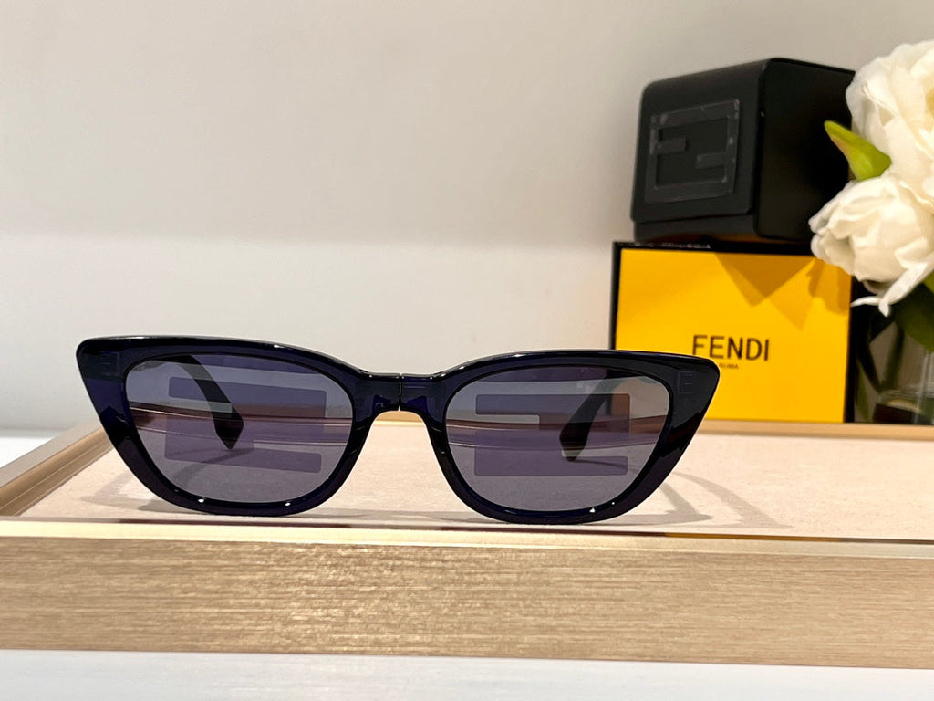 FENDI FOLDABLE FF DIAMONDS CAT EYE SUNGLASSES 548844 IN ACETATE