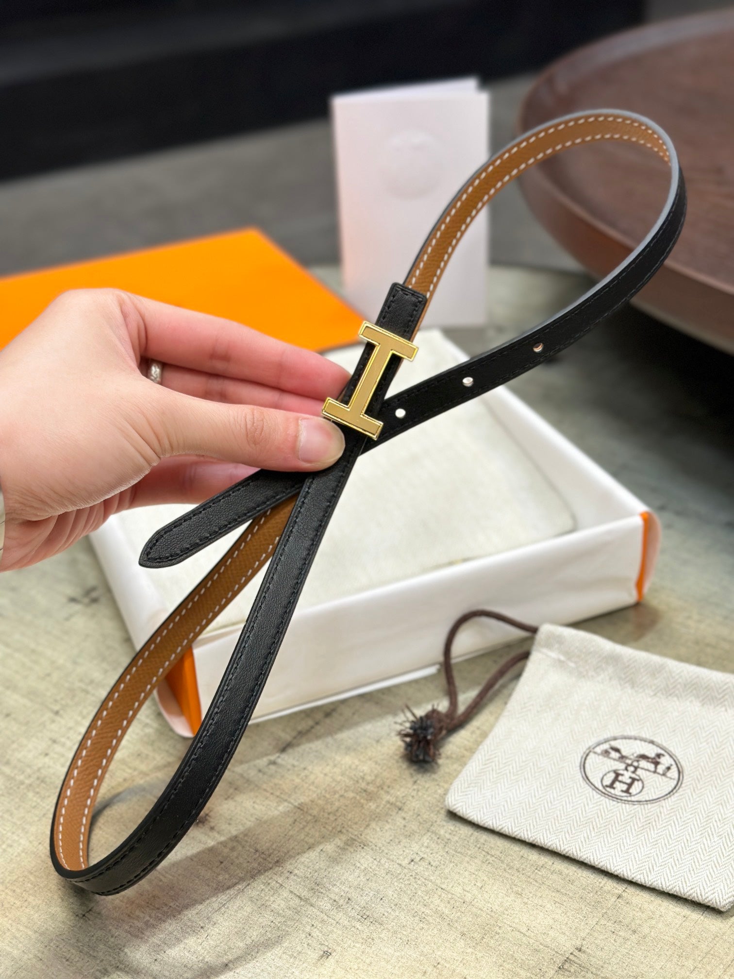 HERMES FOCUS BUCKLE & REVERSIBLE TAWNY BROWN AND BLACK LEATHER STRAP 13MM GOLD HARDWARE