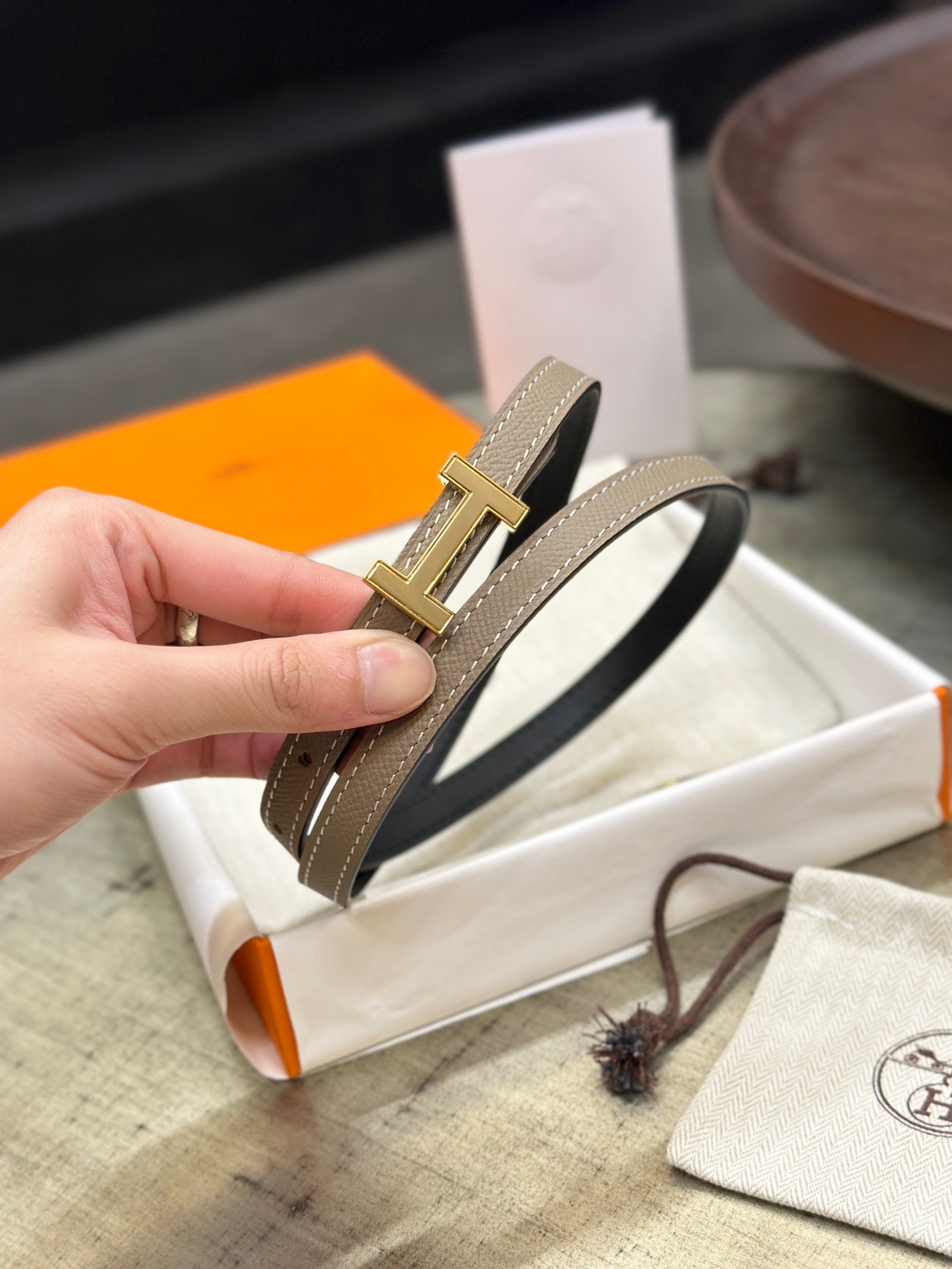 HERMES FOCUS BUCKLE & REVERSIBLE BLACK AND KHAKI BROWN LEATHER STRAP 13MM GOLD HARDWARE