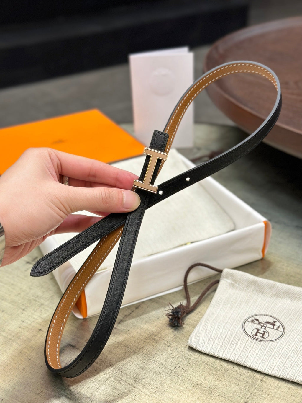 HERMES FOCUS BUCKLE & REVERSIBLE BLACK AND TAWNY BROWN LEATHER STRAP 13MM COPPER HARDWARE