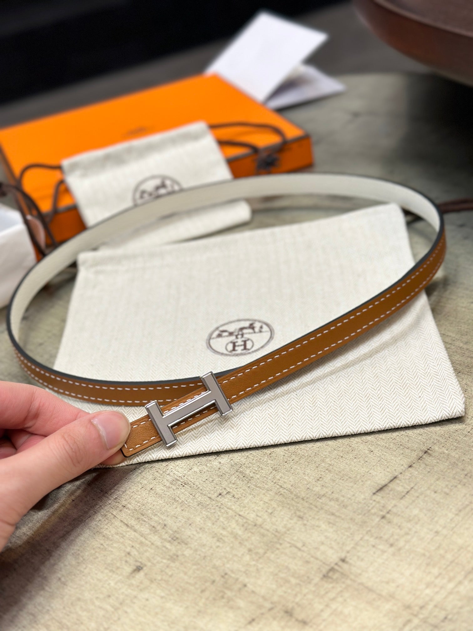 HERMES FOCUS BUCKLE & REVERSIBLE BRONZE BROWN AND WHITE LEATHER STRAP 13MM SILVER HARDWARE