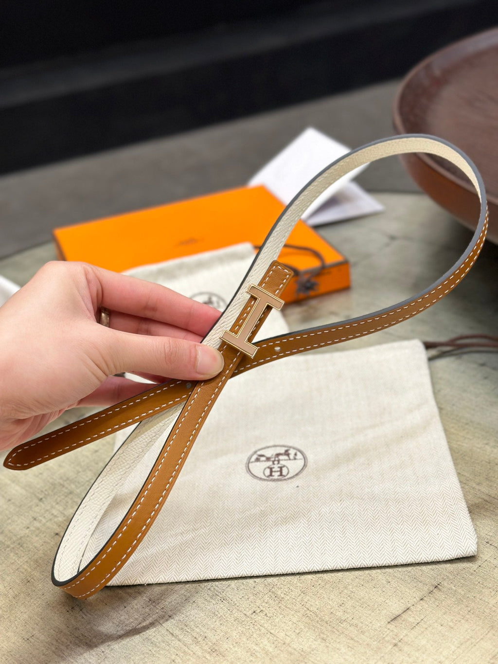 HERMES FOCUS BUCKLE & REVERSIBLE BRONZE BROWN AND WHITE LEATHER STRAP 13MM COPPER HARDWARE