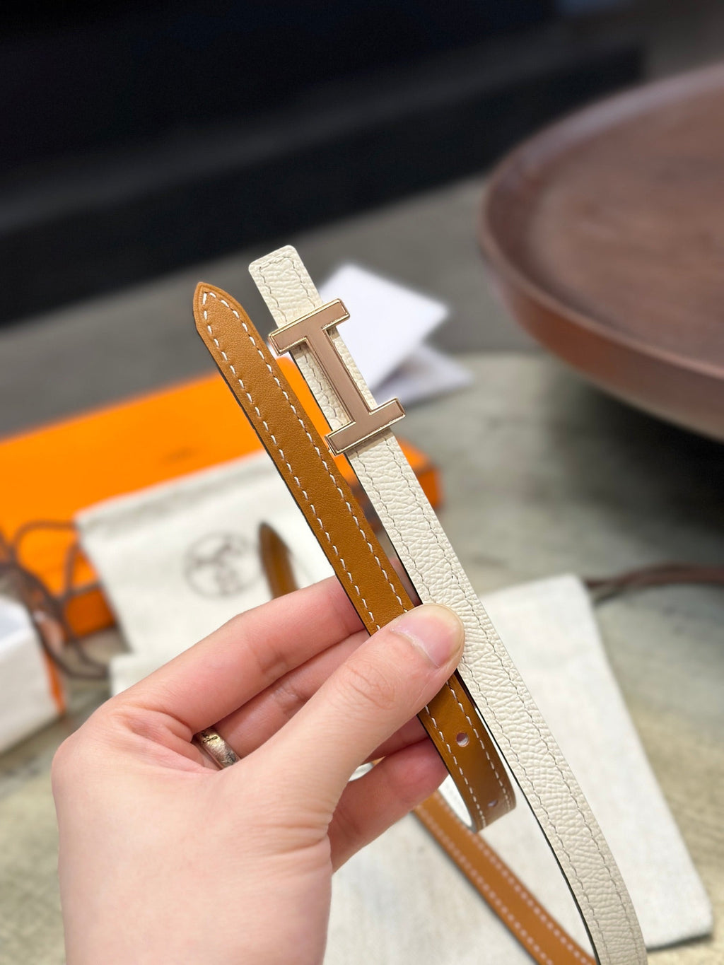 HERMES FOCUS BUCKLE & REVERSIBLE BRONZE BROWN AND WHITE LEATHER STRAP 13MM COPPER HARDWARE