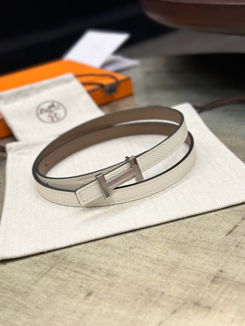 HERMES FOCUS BUCKLE & REVERSIBLE PEANUT BROWN AND WHITE LEATHER STRAP 13MM SILVER HARDWARE