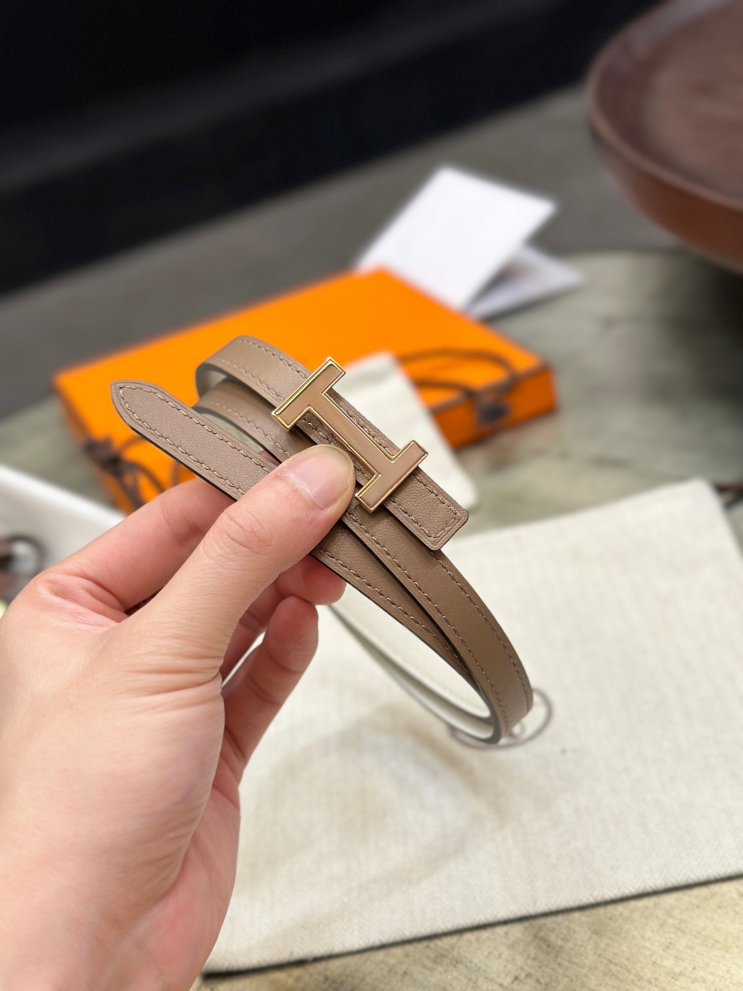 HERMES FOCUS BUCKLE & REVERSIBLE PEANUT BROWN AND WHITE LEATHER STRAP 13MM COPPER HARDWARE