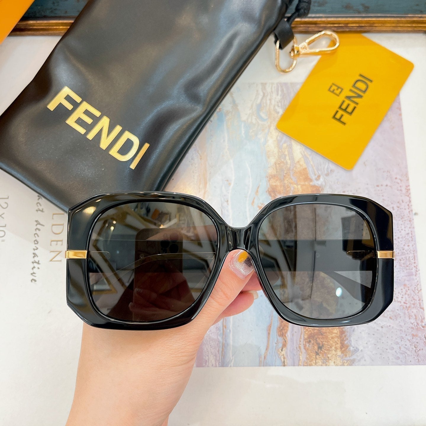 FENDI OVERSIZED FF DIAMONDS SQUARE FRAME SUNGLASSES FE40065F IN ACETATE