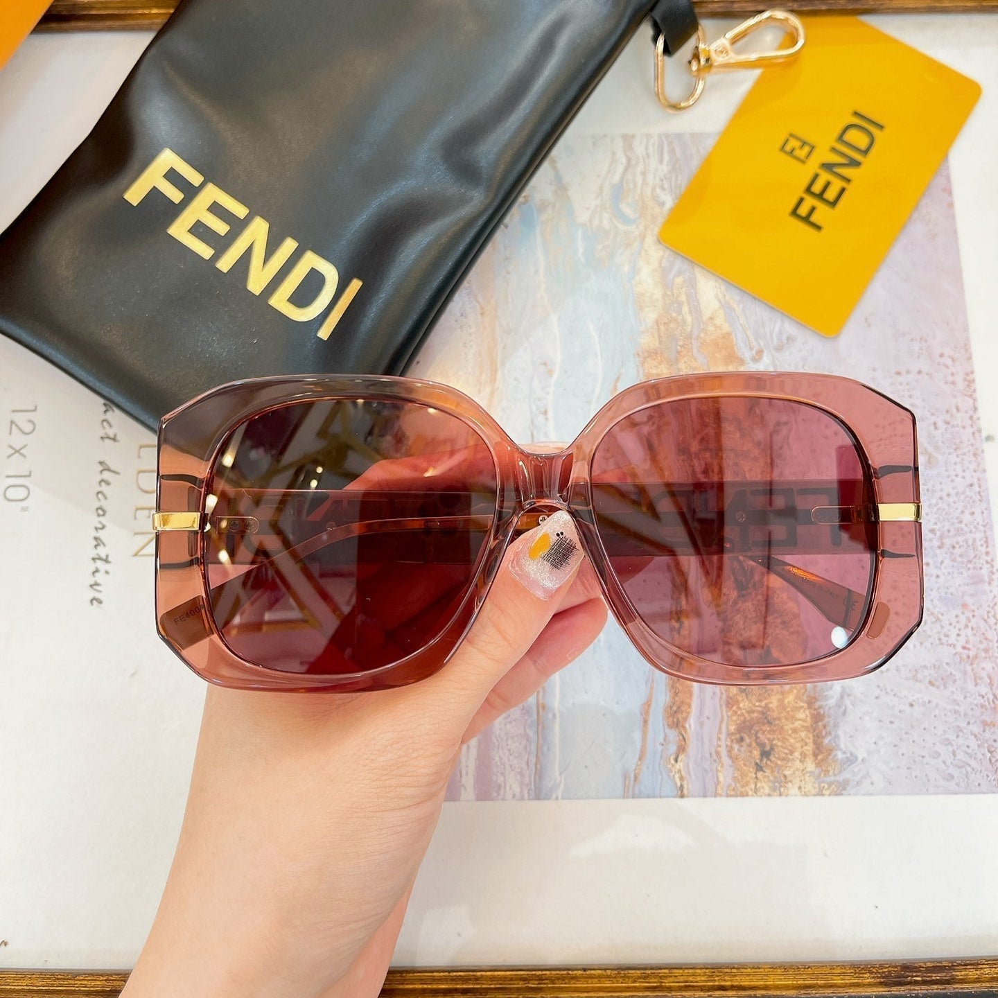 FENDI OVERSIZED FF DIAMONDS SQUARE FRAME SUNGLASSES FE40065F IN ACETATE