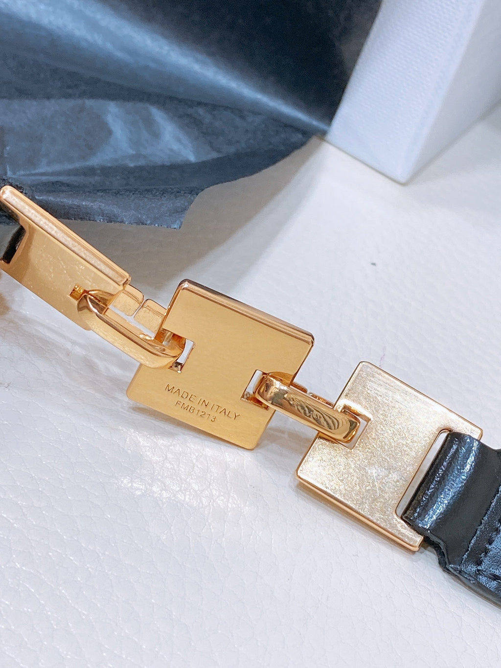 CELINE CL SMALL 18 MM GOURMETTE TRIOMPHE ADJUSTABLE BELT IN BLACK LEATHER GOLD HARDWARE
