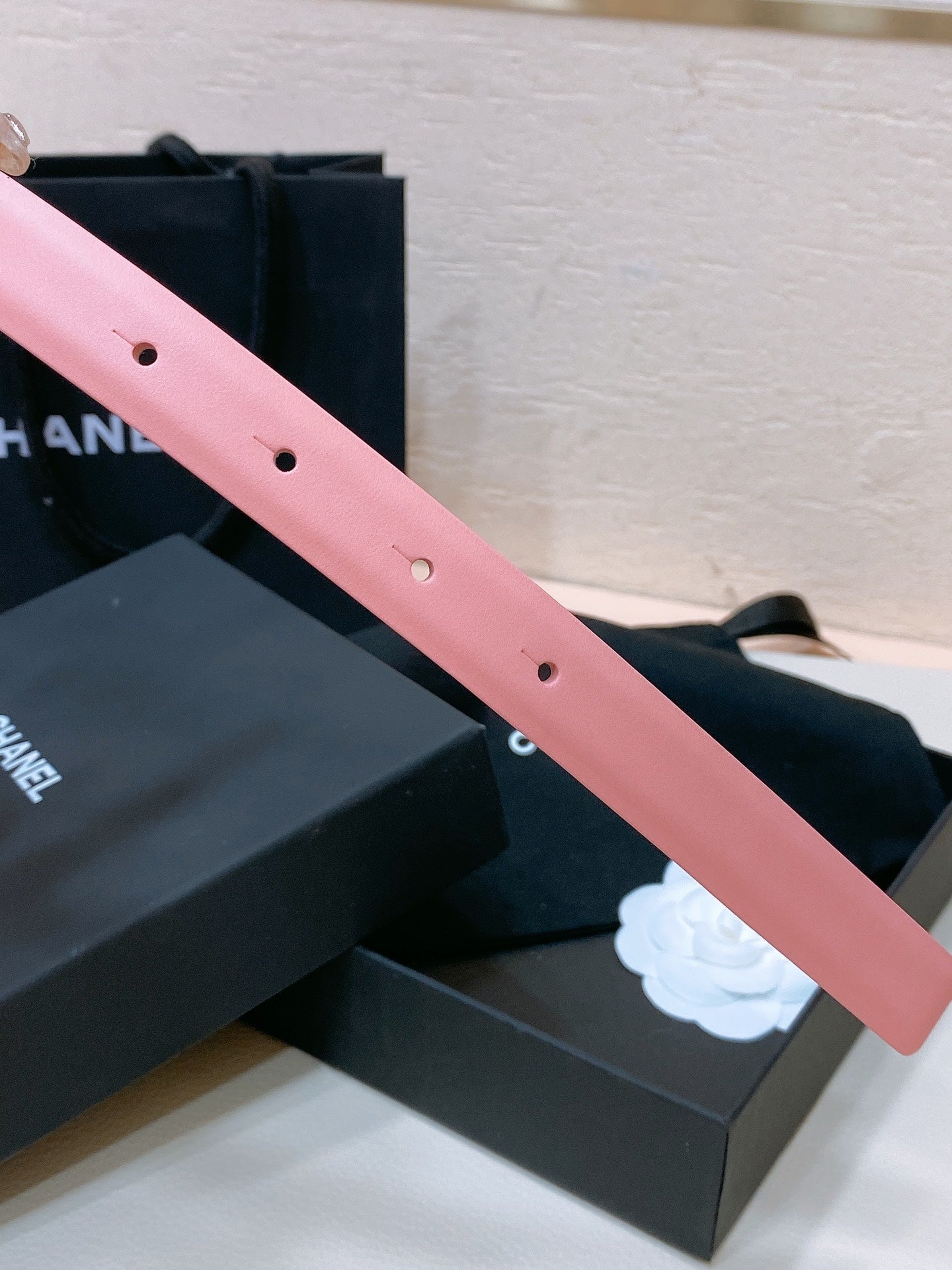 CHANEL BELT 20MM IN SALMON PINK CALFSKIN GOLD HARDWARE ATTACH PEARLS