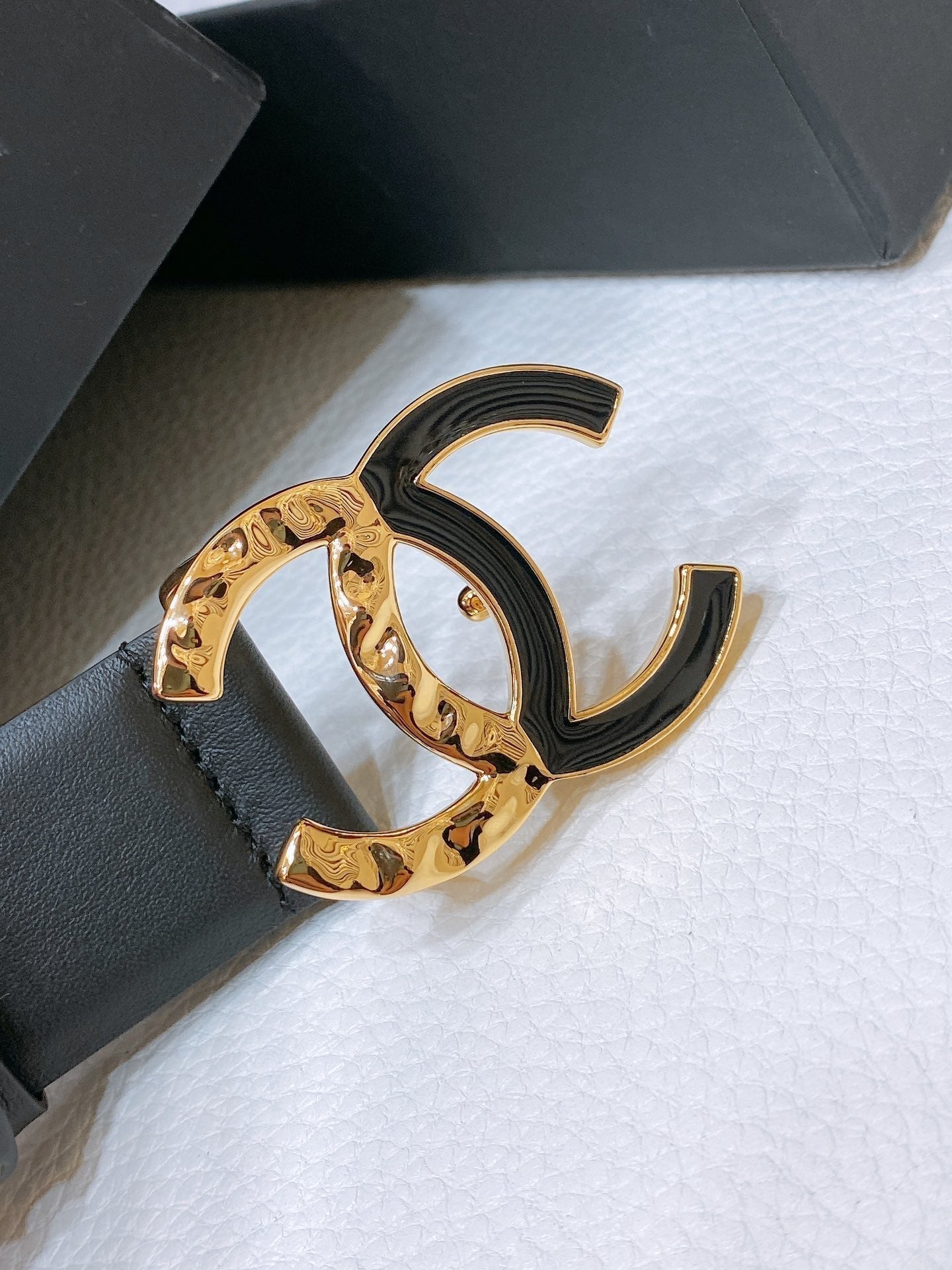 CHANEL BELT 30MM IN BLACK SMOOTH CALFSKIN GOLD MIX BLACK METAL LOGO