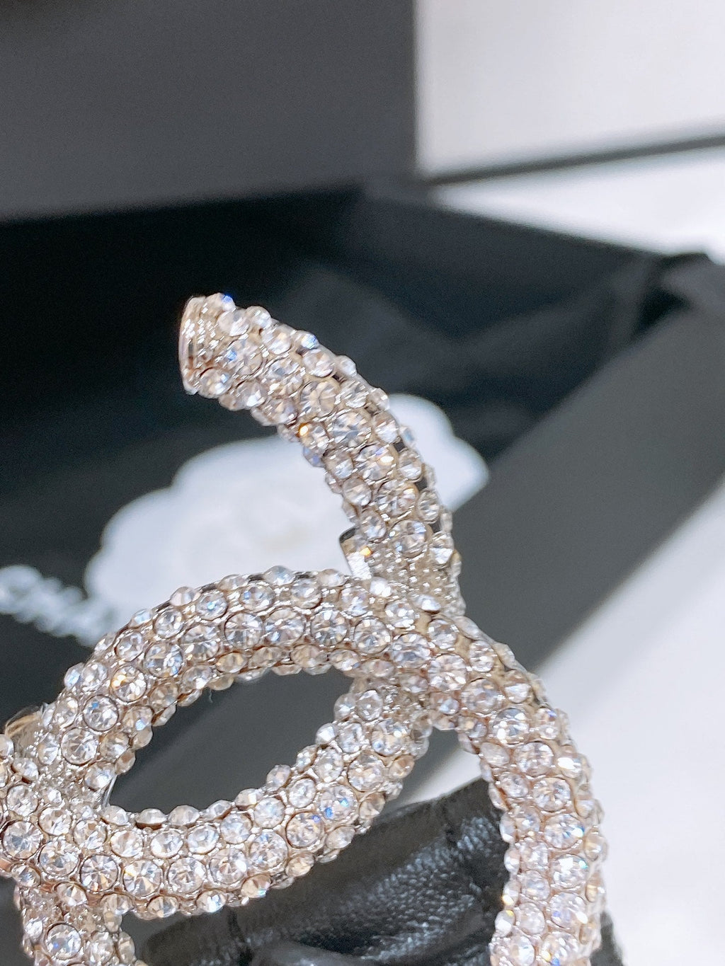 CHANEL ELASTIC BELT 30MM IN BLACK CALFSKIN SILVER HARDWARE WITH RHINSTONES