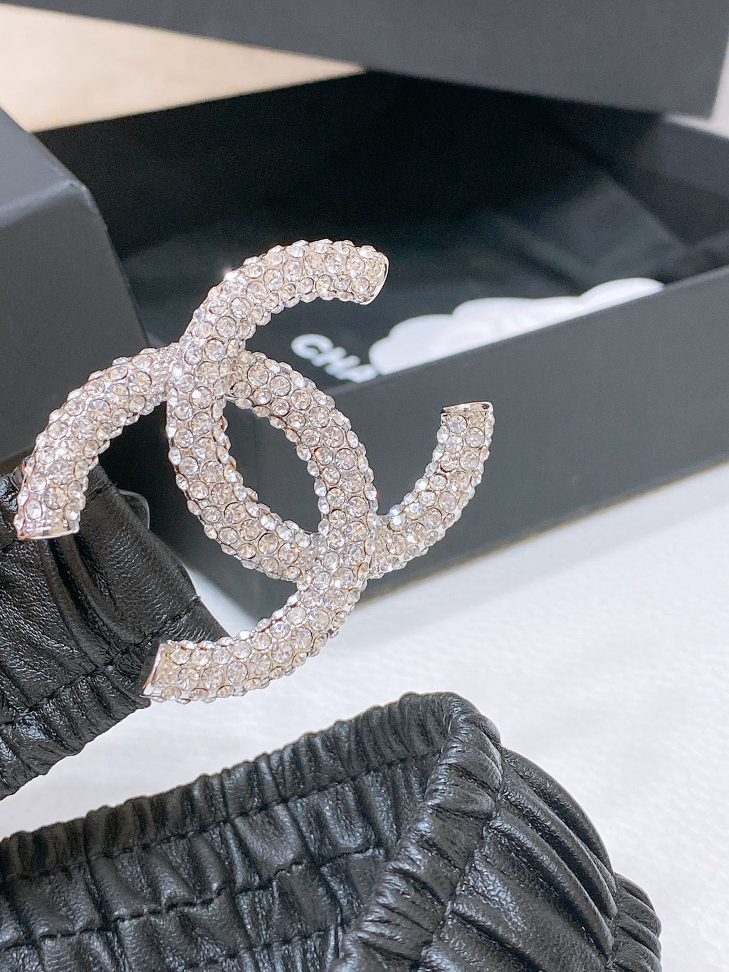 CHANEL ELASTIC BELT 30MM IN BLACK CALFSKIN SILVER HARDWARE WITH RHINSTONES