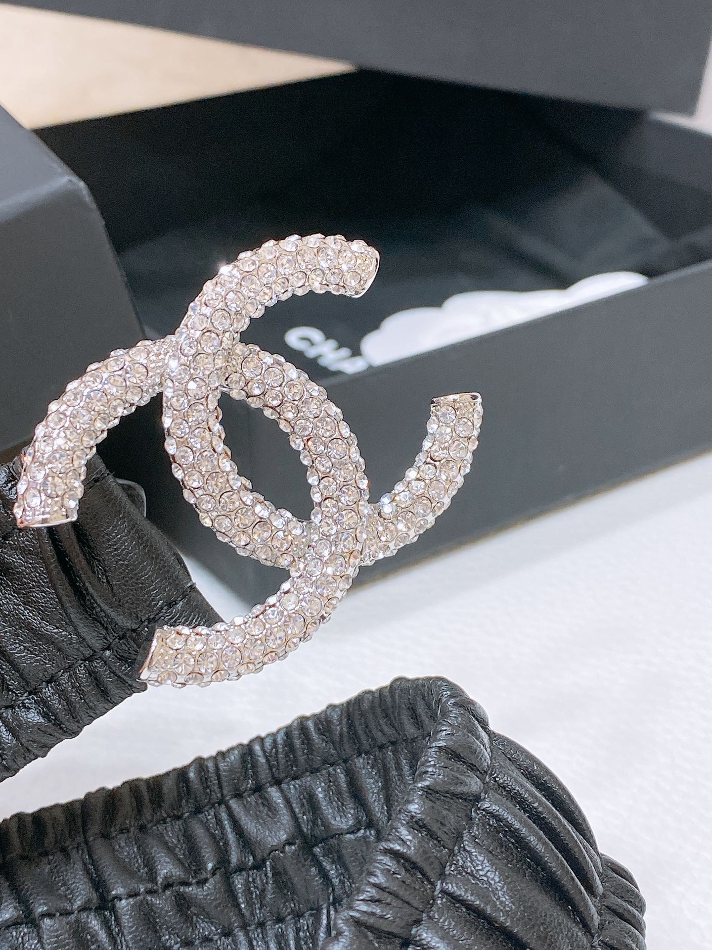 CHANEL ELASTIC BELT 30MM IN BLACK CALFSKIN SILVER HARDWARE WITH RHINSTONES