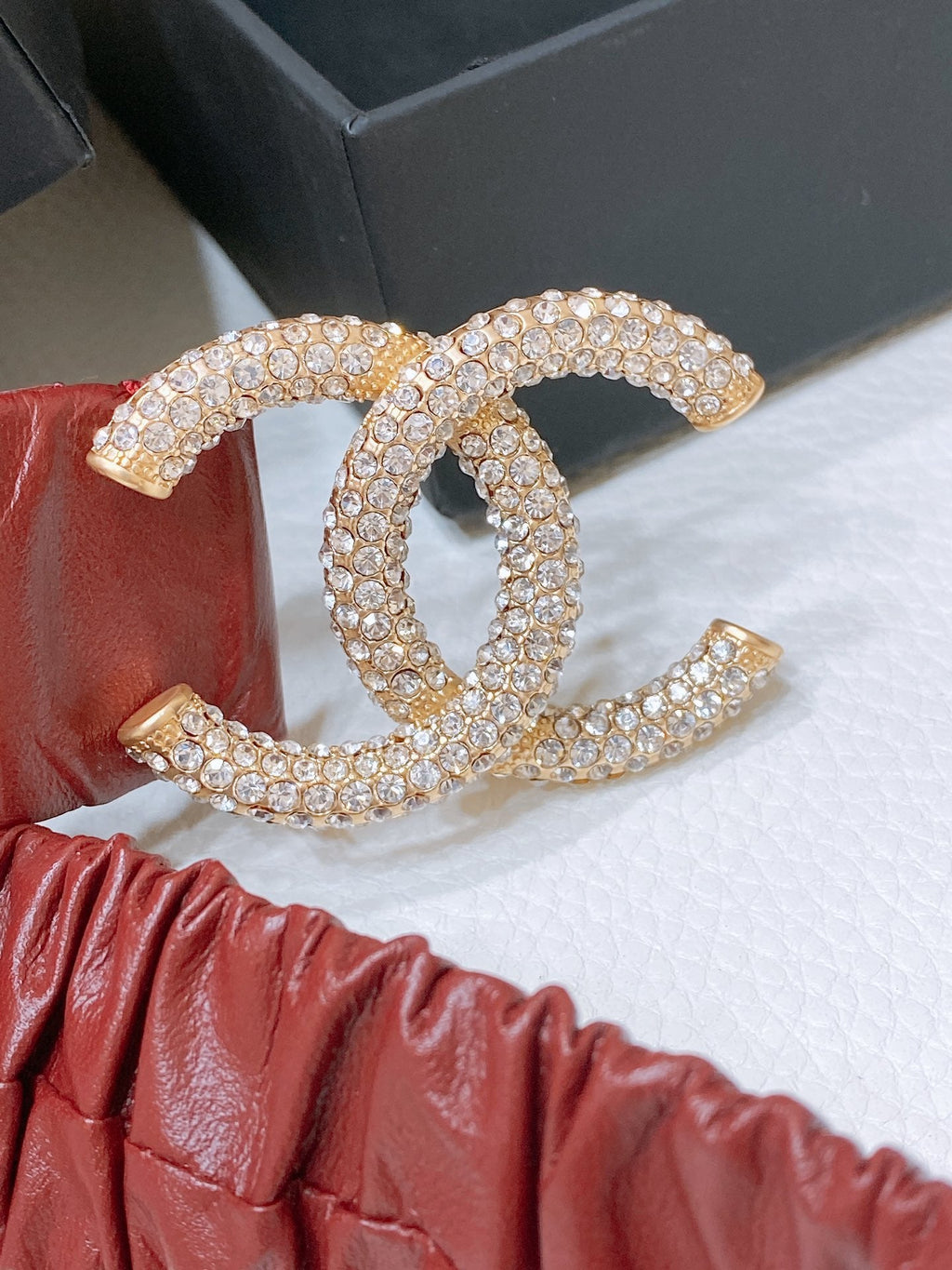 CHANEL ELASTIC BELT 30MM IN WINE RED CALFSKIN GOLD HARDWARE WITH RHINSTONES