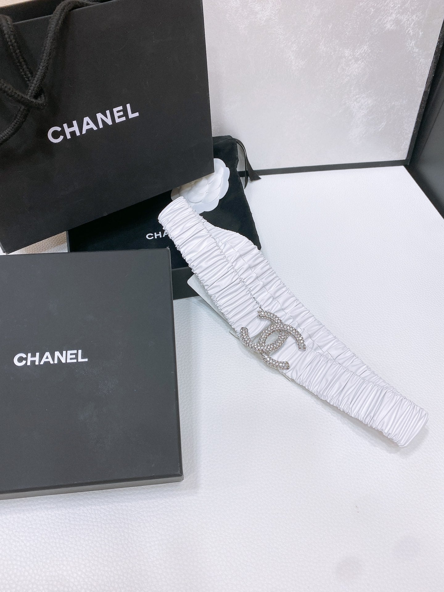 CHANEL ELASTIC BELT 30MM IN WHITE CALFSKIN SILVER HARDWARE WITH RHINSTONES