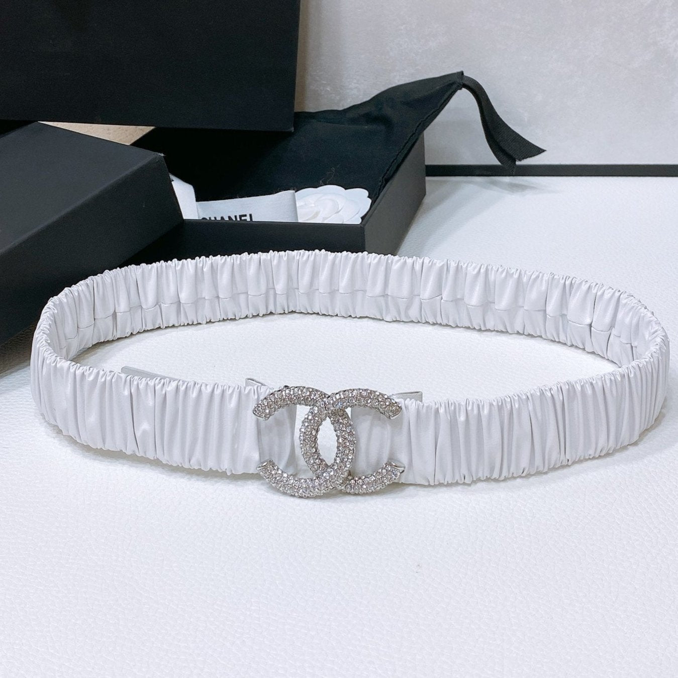 CHANEL ELASTIC BELT 30MM IN WHITE CALFSKIN SILVER HARDWARE WITH RHINSTONES