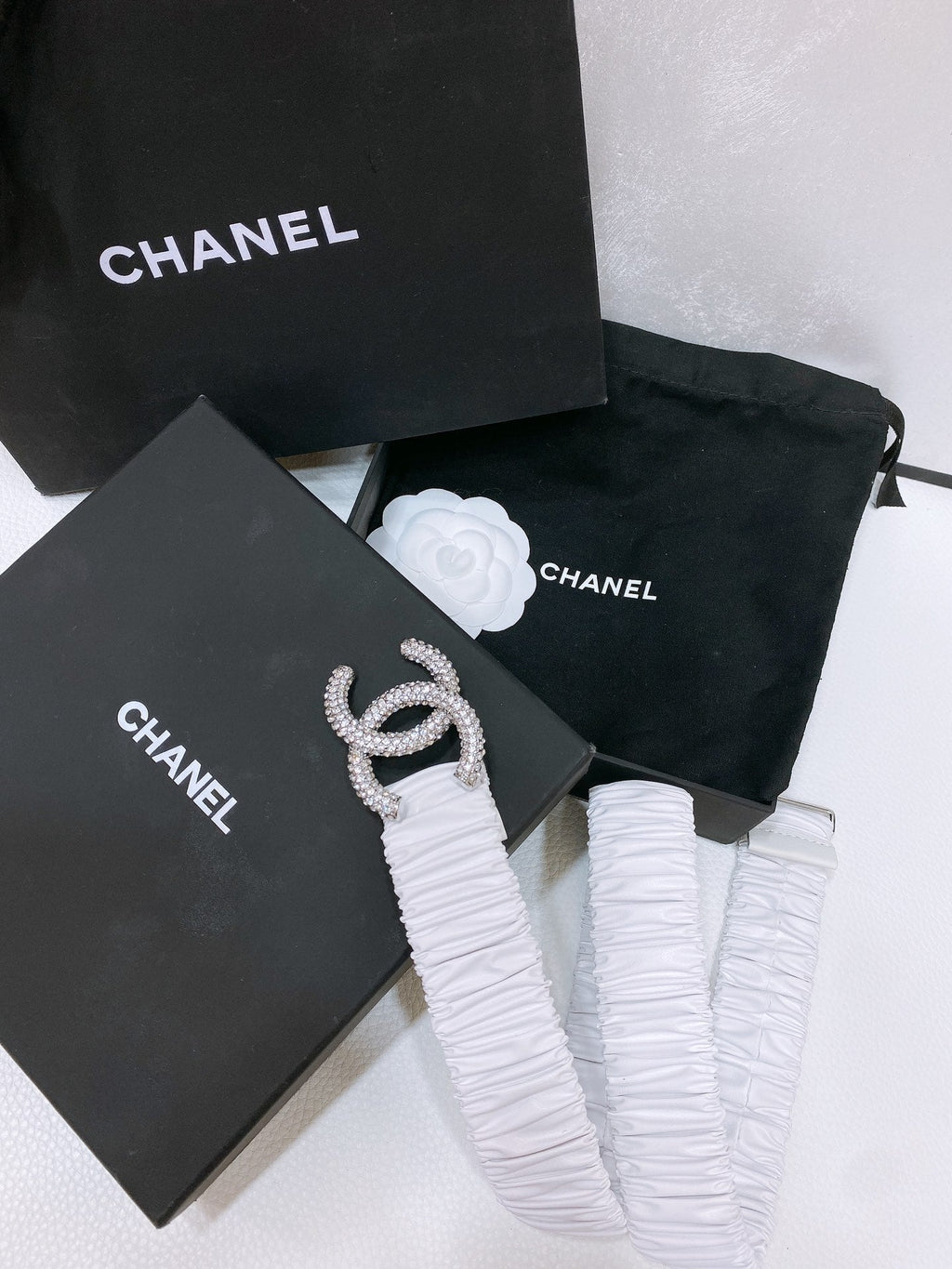 CHANEL ELASTIC BELT 30MM IN WHITE CALFSKIN SILVER HARDWARE WITH RHINSTONES