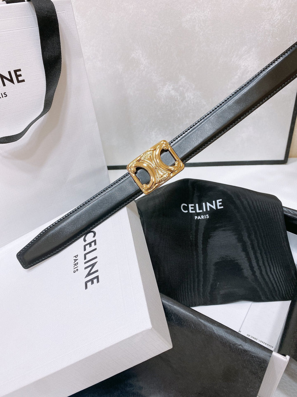 CELINE CL MEDIUM 25 MM TRIOMPHE BELT IN TAURILLON AND BLACK CALFSKIN GOLD HARDWARE