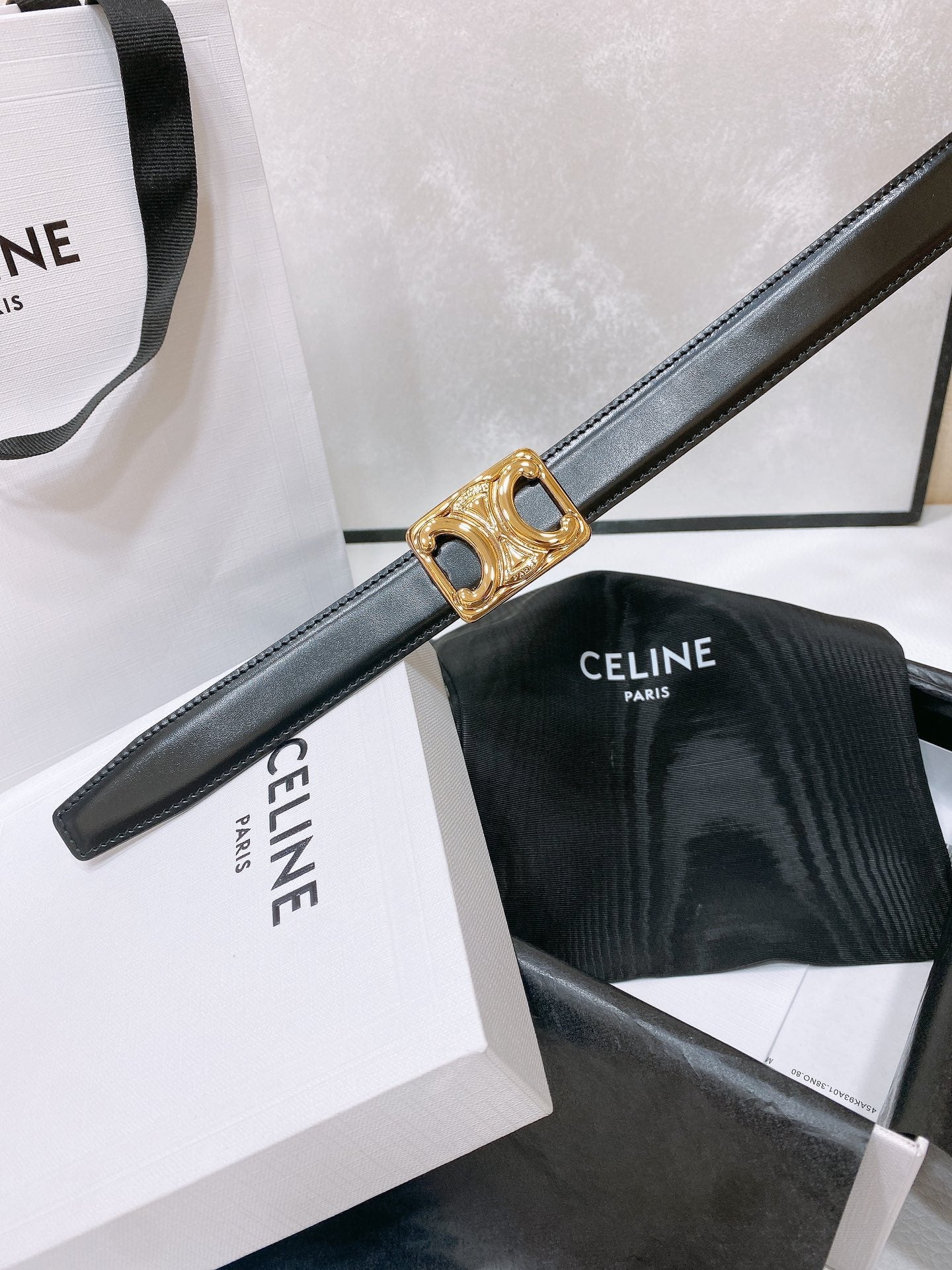 CELINE CL MEDIUM 25 MM TRIOMPHE BELT IN TAURILLON AND BLACK CALFSKIN GOLD HARDWARE