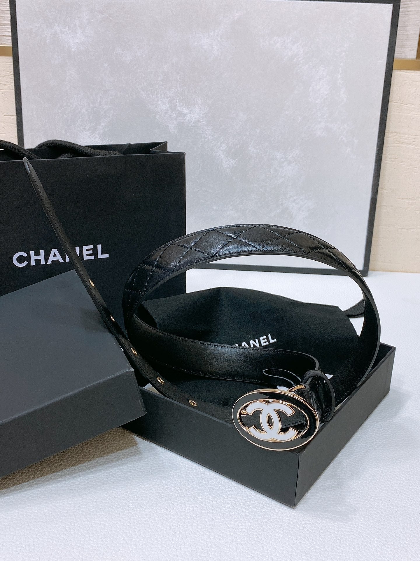 CHANEL 30MM BELT IN BLACK EMBROIDERED CALFSKIN WHITE MIX BLACK METAL LOGO GOLD HARDWARE