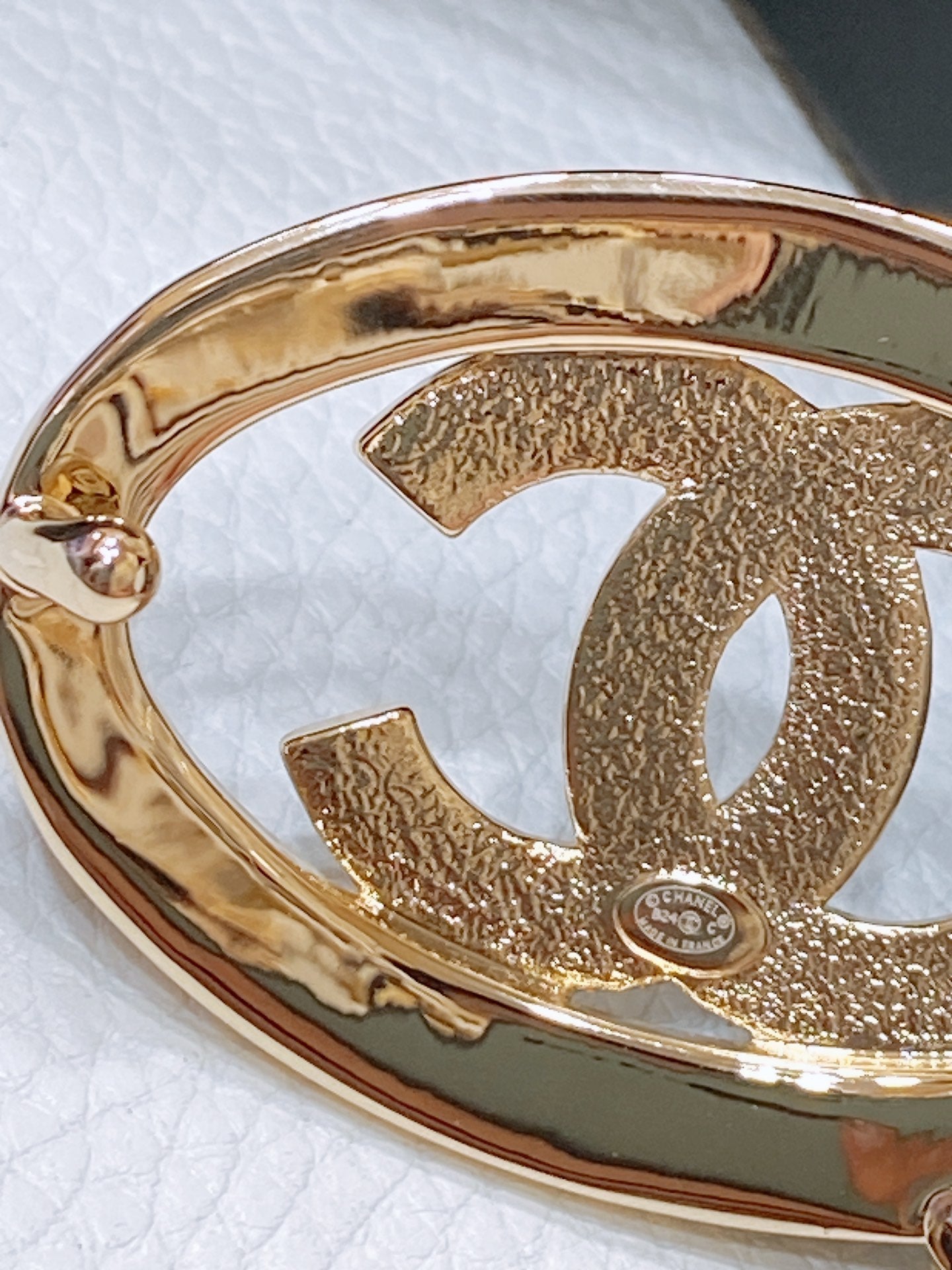 CHANEL 30MM BELT IN BLACK EMBROIDERED CALFSKIN WHITE MIX BLACK METAL HARDWARE