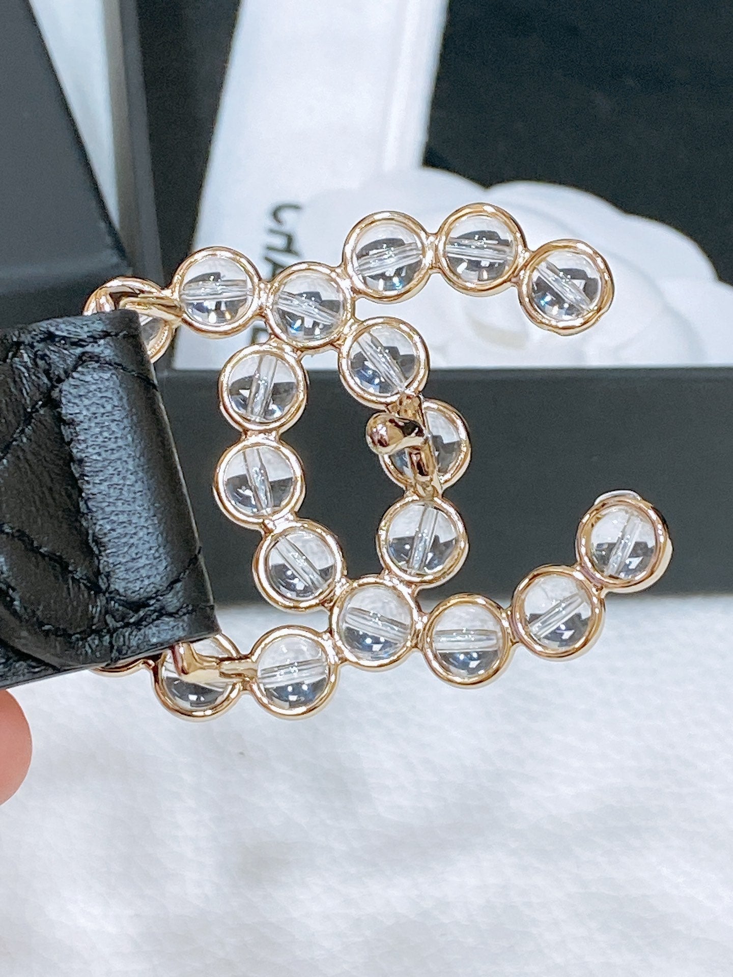 CHANEL BELT 30 MM IN BLACK EMBROIDERED CALFSKIN PEARL LOGO WITH GOLD HARDWARE