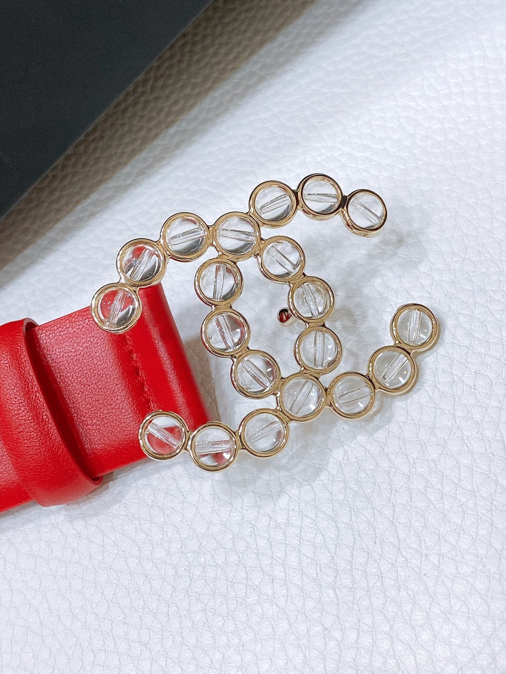 CHANEL BELT 30 MM IN CHERRY RED CALFSKIN PEARL LOGO WITH GOLD HARDWARE