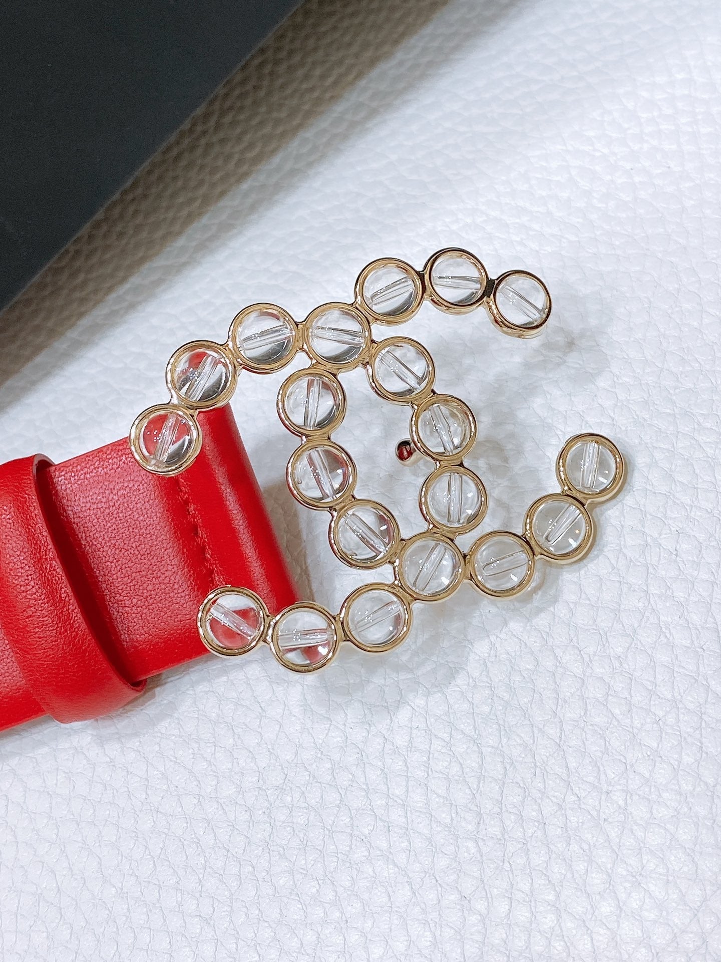 CHANEL BELT 30 MM IN CHERRY RED CALFSKIN PEARL LOGO WITH GOLD HARDWARE