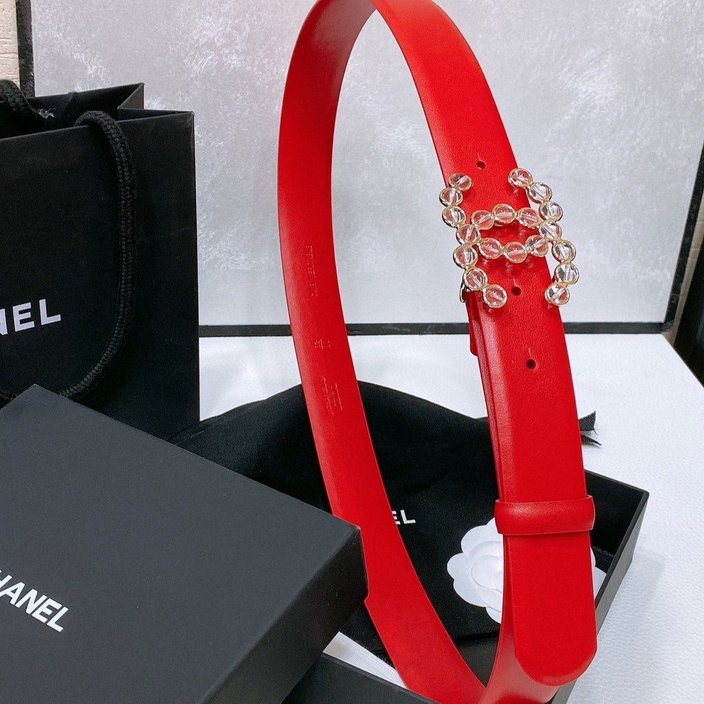 CHANEL BELT 30 MM IN CHERRY RED CALFSKIN PEARL LOGO WITH GOLD HARDWARE