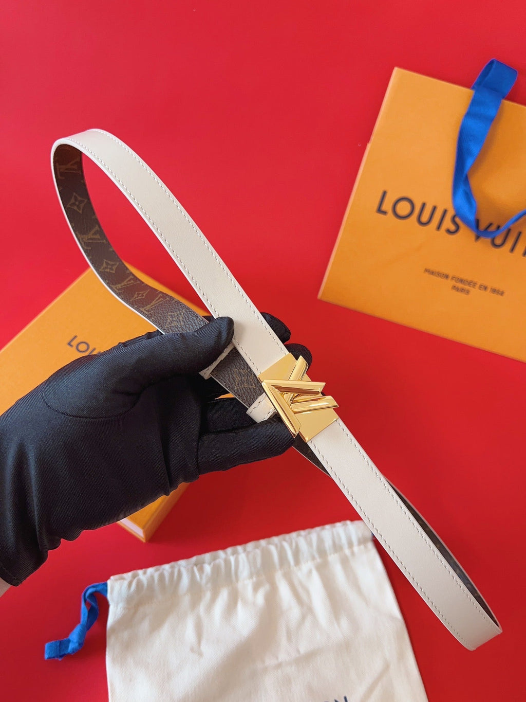 LOUIS VUITTON LV GO-14 20MM BELT IN WHITE CALFSKIN GOLD HARDWARE