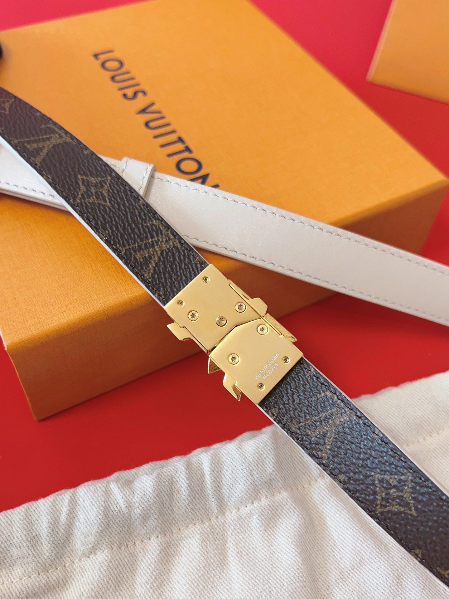 LOUIS VUITTON LV GO-14 20MM BELT IN WHITE CALFSKIN GOLD HARDWARE