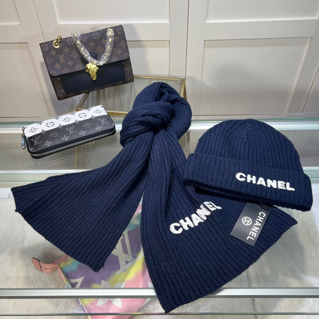 CHANEL SET HAT AND SCARF IN NAVY BLUE WOOL 422598