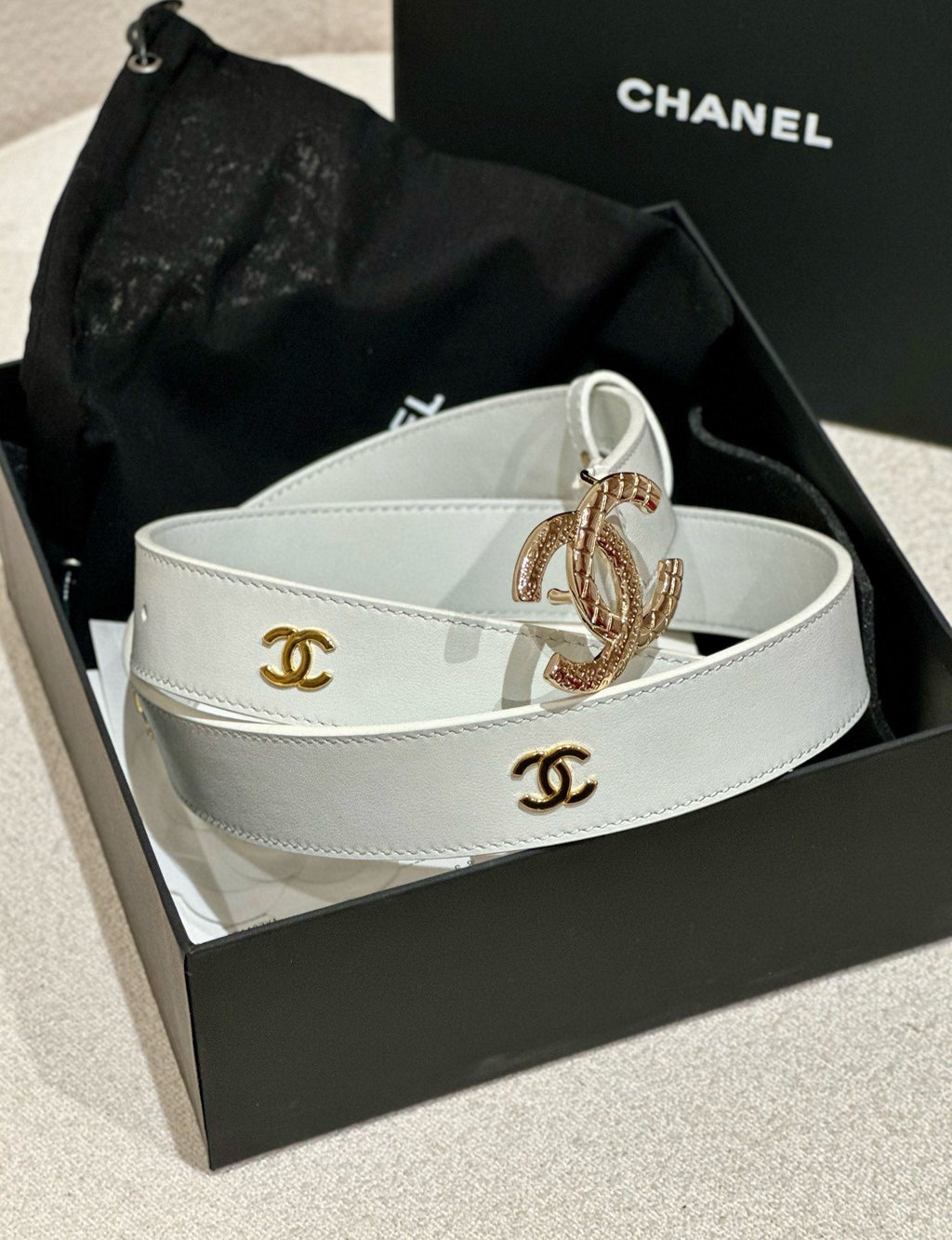 CHANEL DOUBLE C BELT 30MM IN WHITE CALFSKIN GOLD BUCKLE WITH EMBOSSED CHECK PATTERN