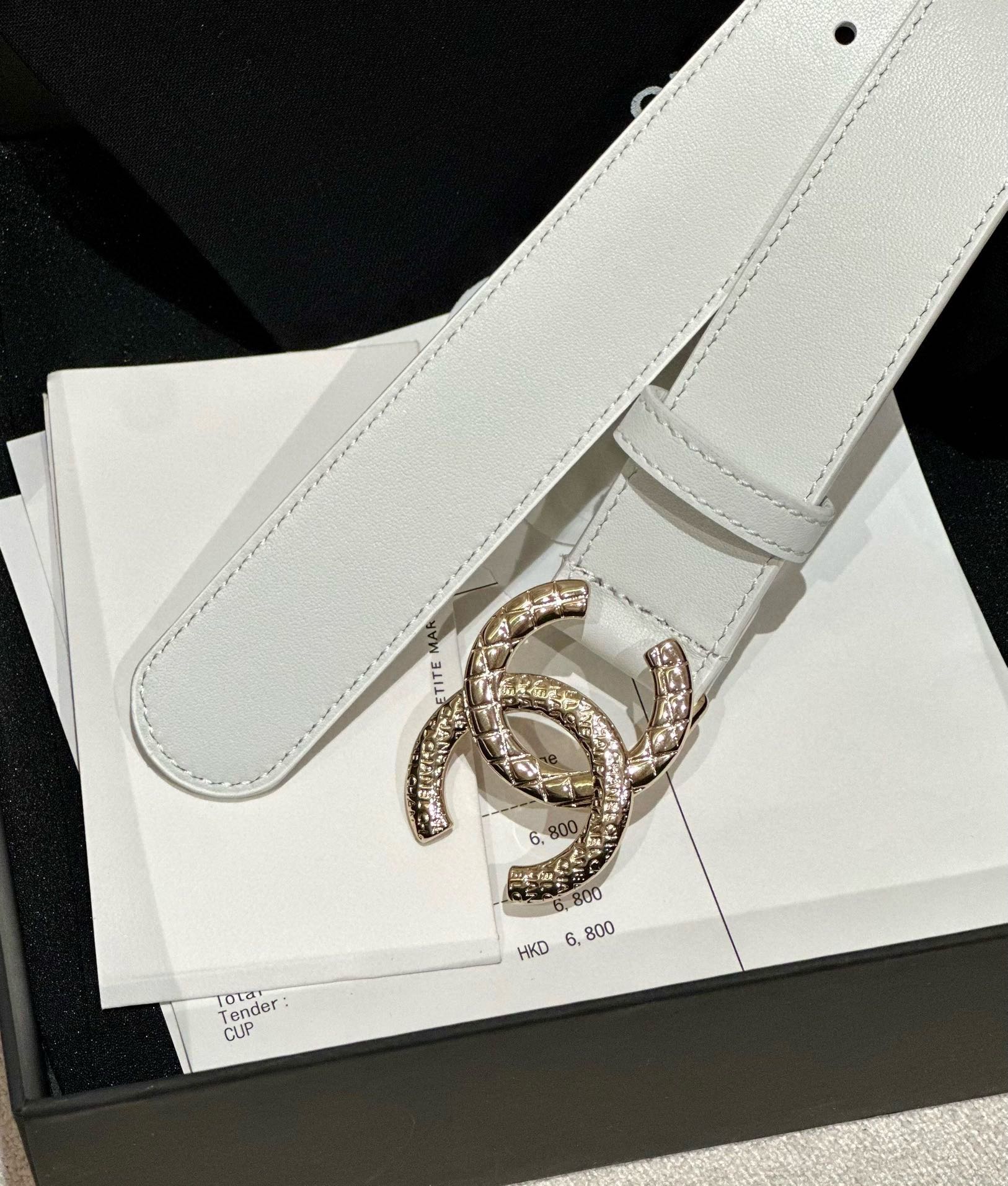 CHANEL DOUBLE C BELT 30MM IN WHITE CALFSKIN GOLD BUCKLE WITH EMBOSSED CHECK PATTERN