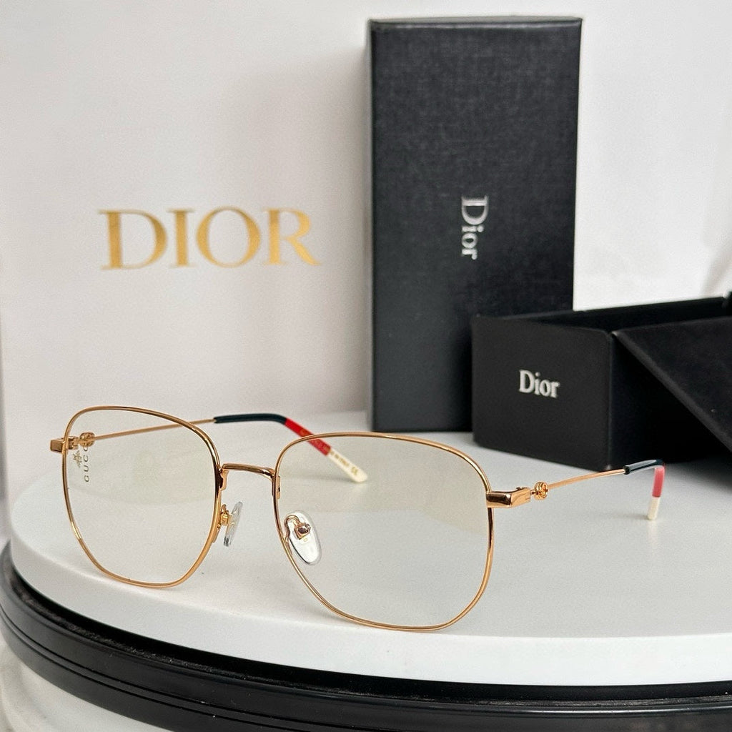 GUCCI SQUARE FRAME SUNGLASSES GG0396O IN METAL