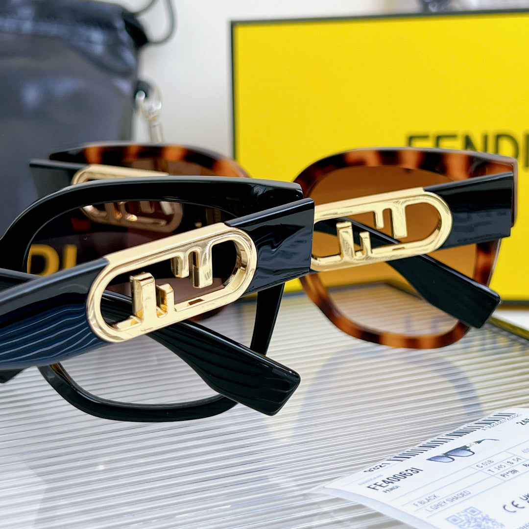 FENDI DIAGONAL SQUARE FRAME SUNGLASSES FE40063 IN ACETATE