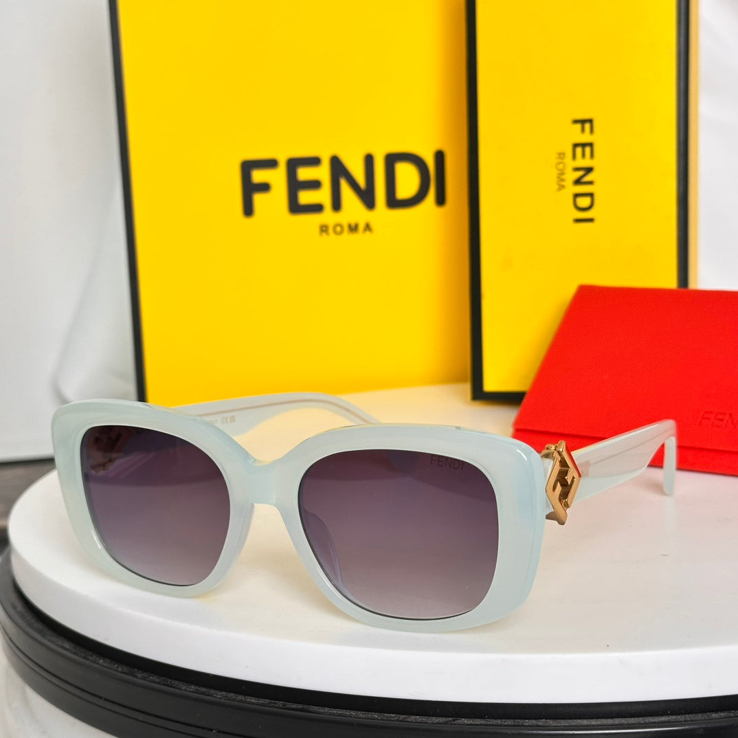 FENDI ROMA SQUARE FRAME SUNGLASSES FE40138I IN ACETATE