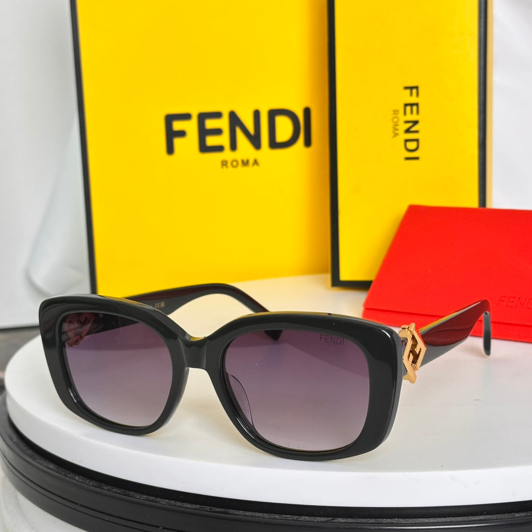 FENDI ROMA SQUARE FRAME SUNGLASSES FE40138I IN ACETATE