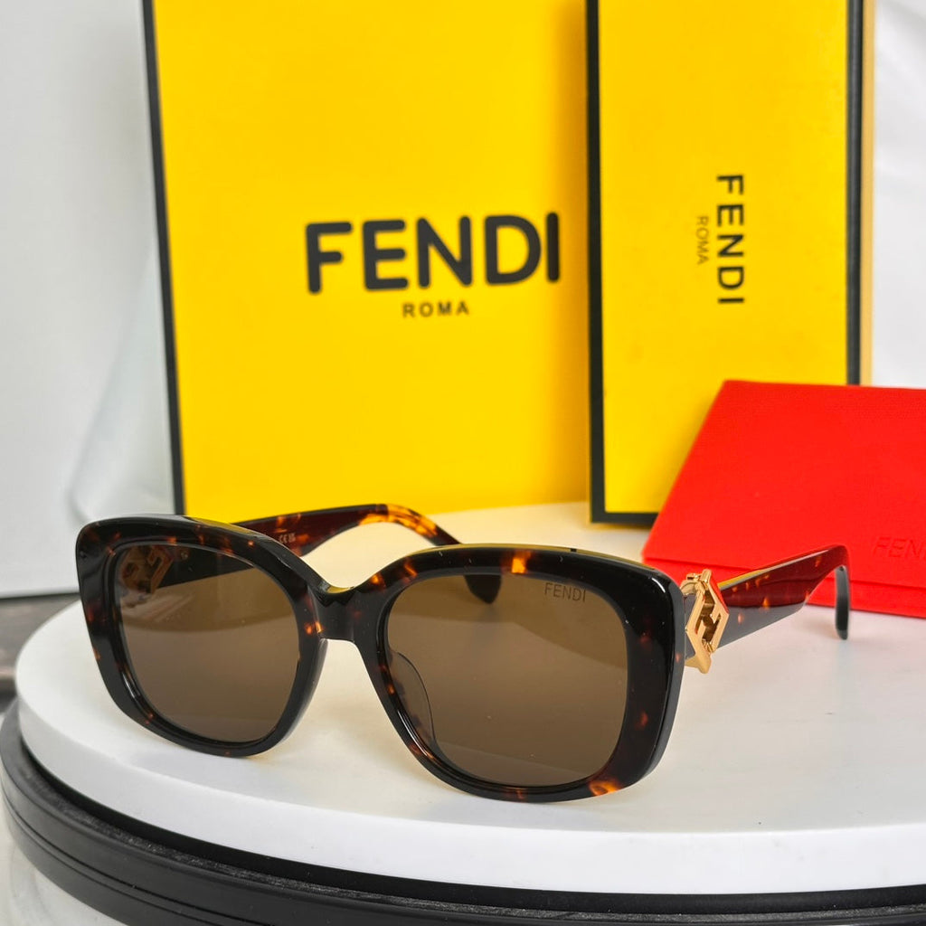 FENDI ROMA SQUARE FRAME SUNGLASSES FE40138I IN ACETATE