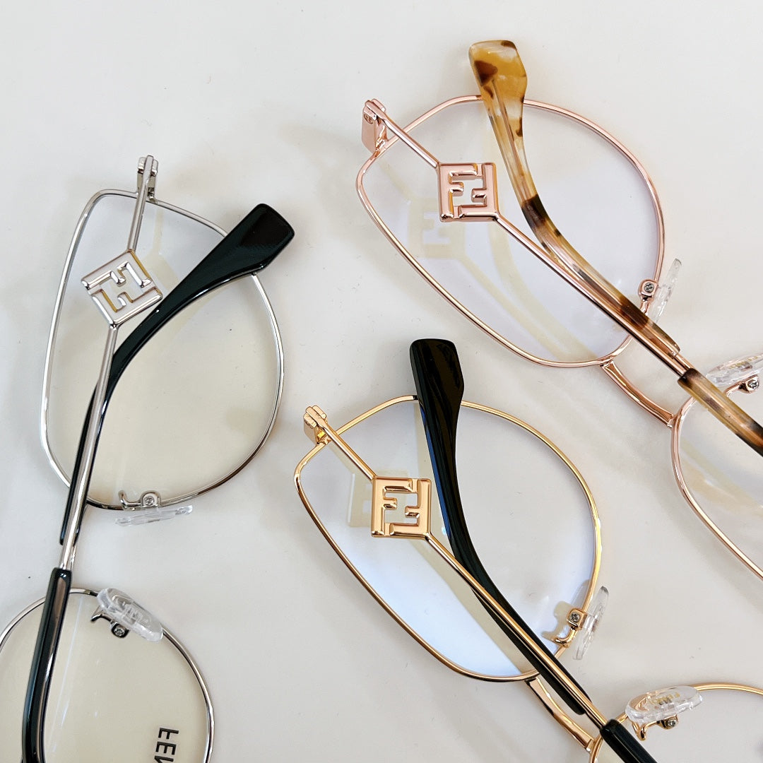 FENDI TRAVEL GEOMETRIC FRAME SUNGLASSES FE40152U IN METAL
