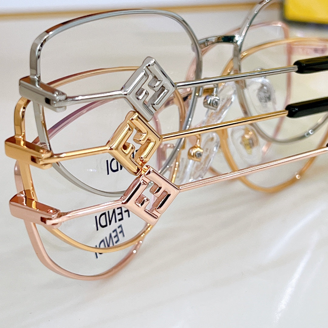 FENDI TRAVEL GEOMETRIC FRAME SUNGLASSES FE40152U IN METAL