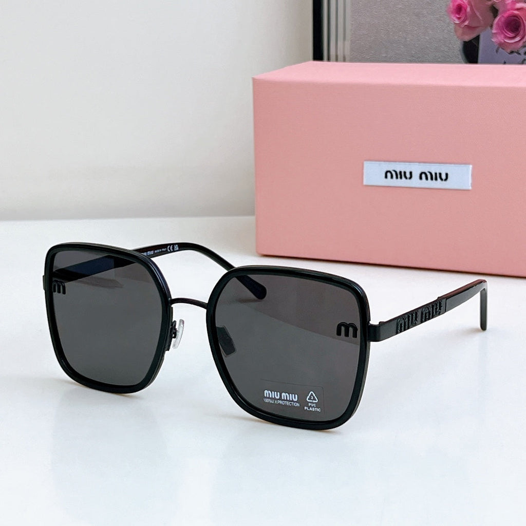 MIU MIU LOGO SQUARE SUNGLASSES 𝘚𝘔𝘜08𝘚 IN METAL