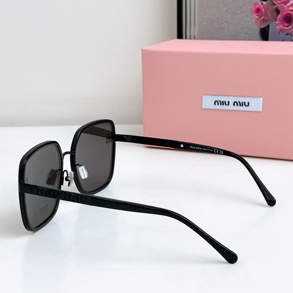 MIU MIU LOGO SQUARE SUNGLASSES 𝘚𝘔𝘜08𝘚 IN METAL