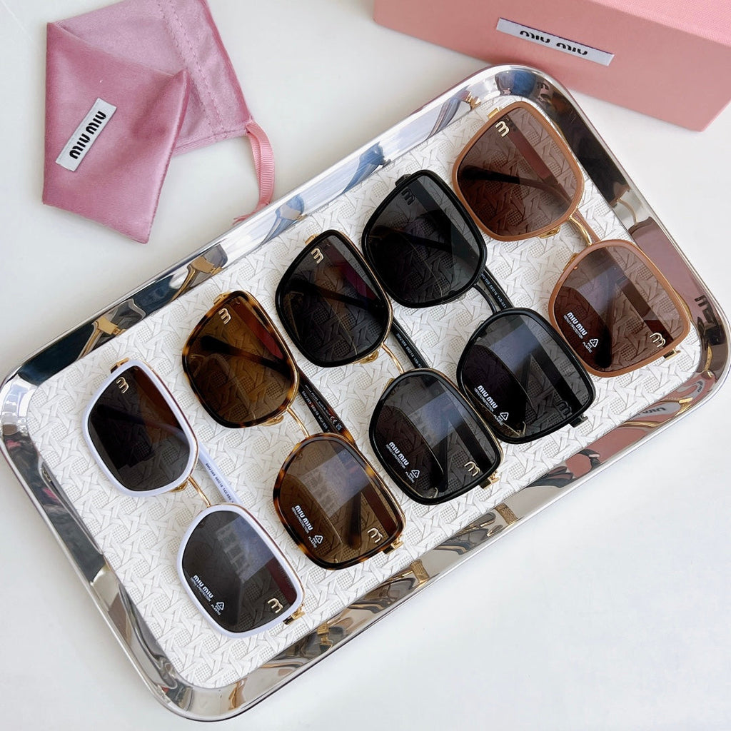 MIU MIU LOGO SQUARE SUNGLASSES 𝘚𝘔𝘜08𝘚 IN METAL