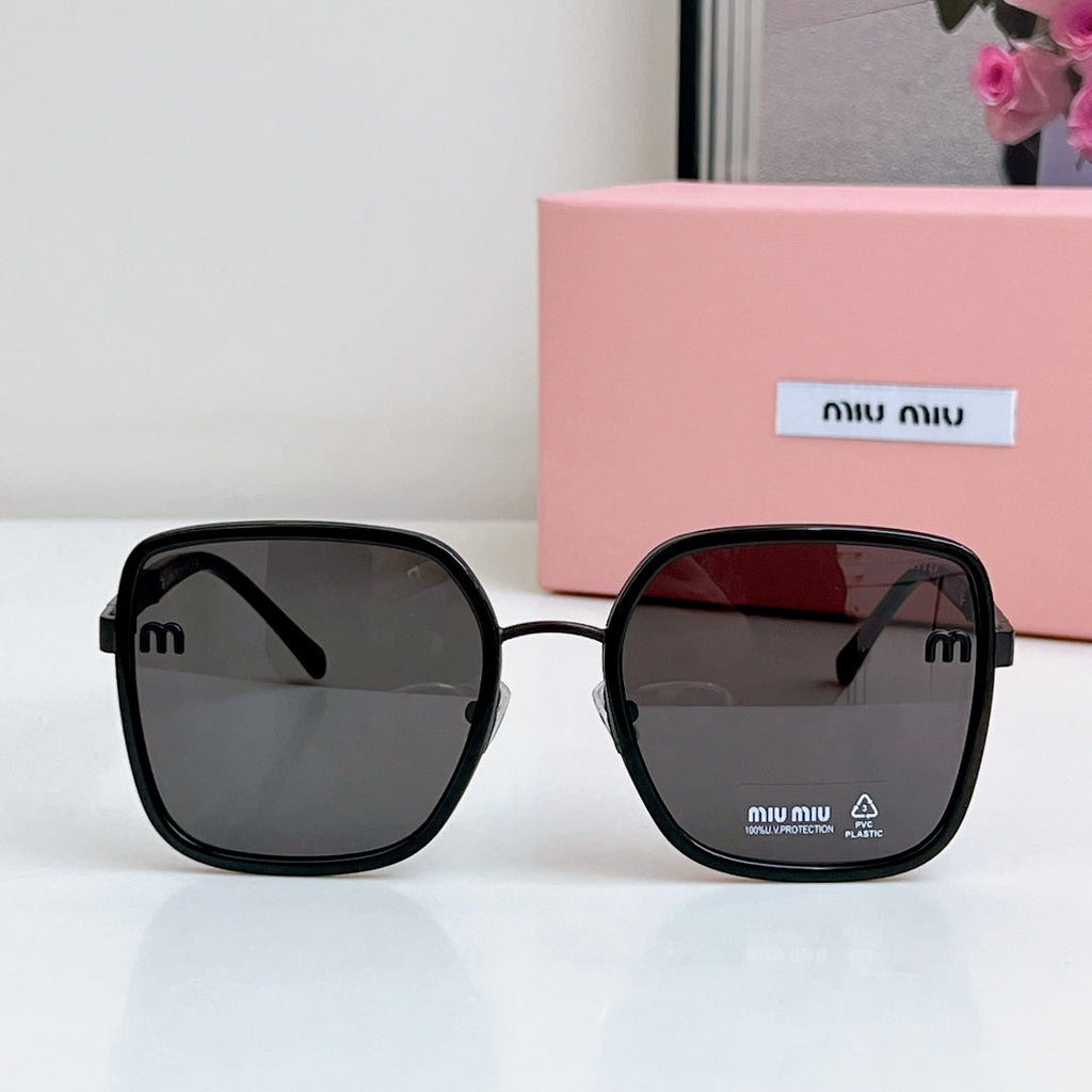 MIU MIU LOGO SQUARE SUNGLASSES 𝘚𝘔𝘜08𝘚 IN METAL