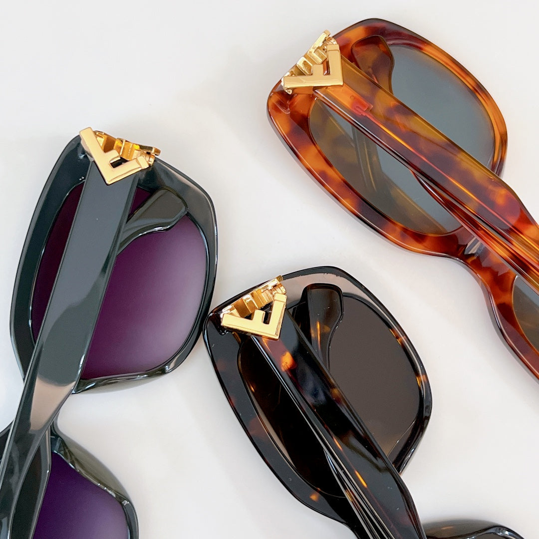 FENDI ROMA SQUARE FRAME SUNGLASSES FE40138 IN ACETATE