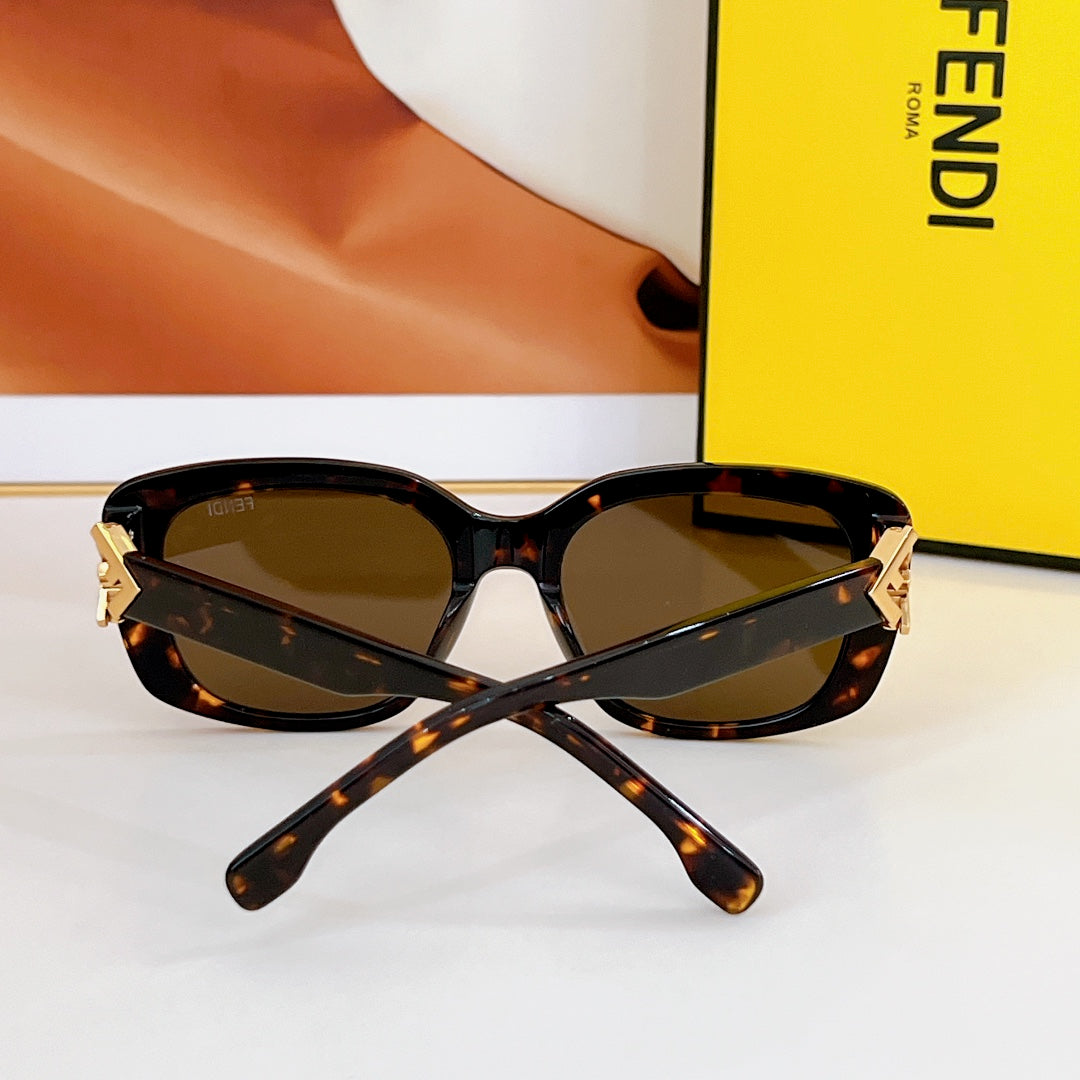 FENDI ROMA SQUARE FRAME SUNGLASSES FE40138 IN ACETATE